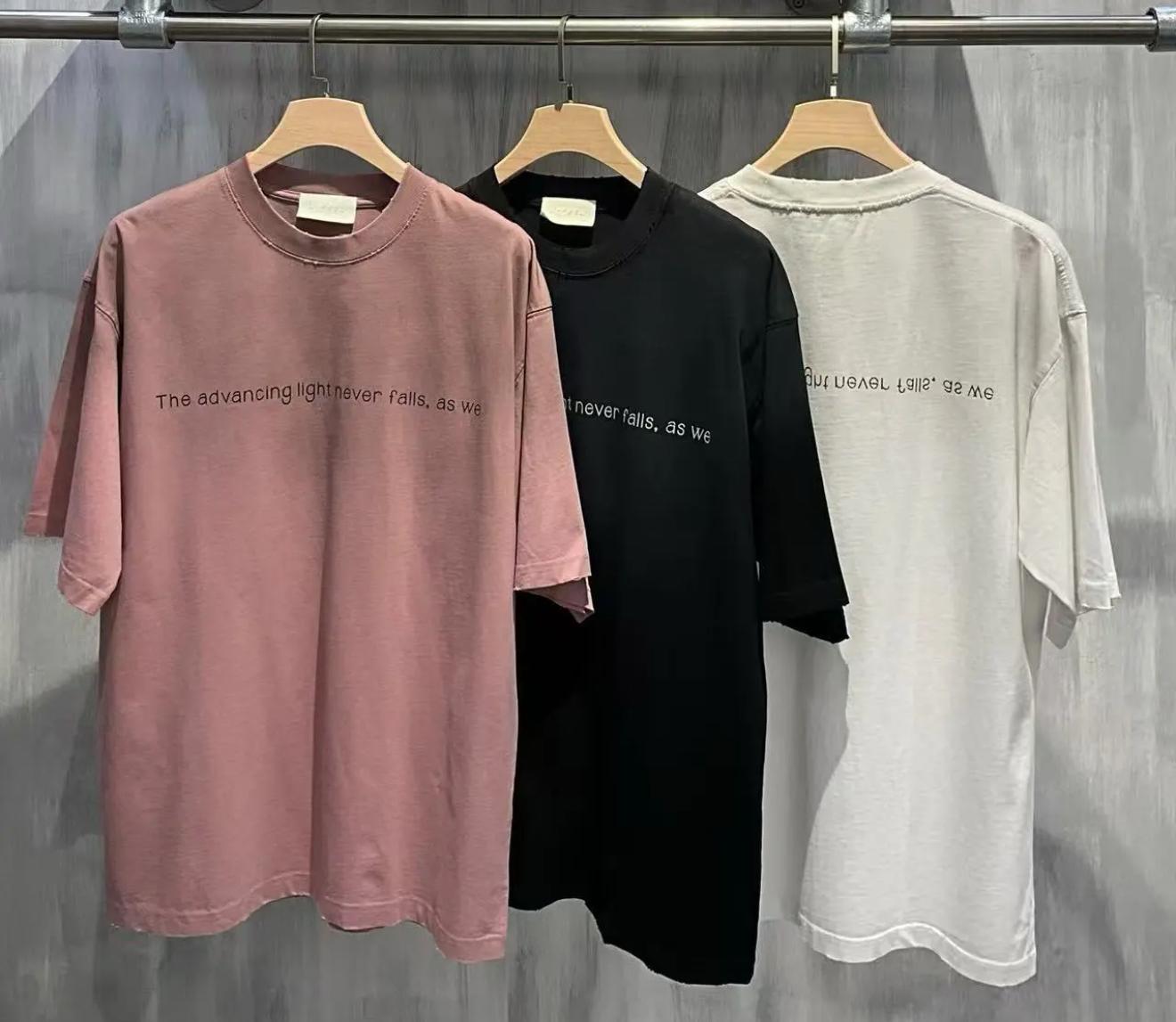T-shirt advancing