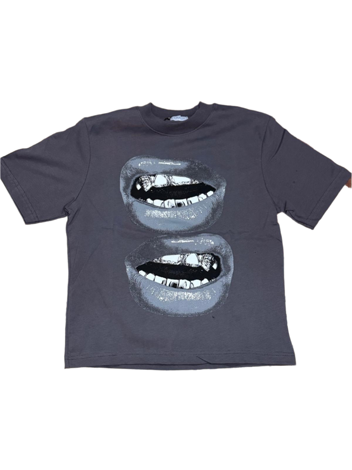 T-shirt mouth teeth